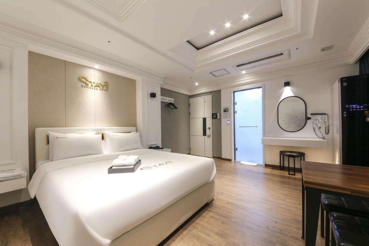 Gwangju Metropolitan City Stay Hotel מראה חיצוני תמונה