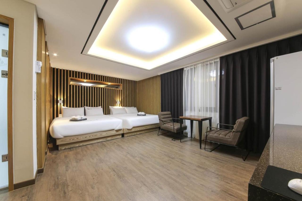 Gwangju Metropolitan City Stay Hotel מראה חיצוני תמונה