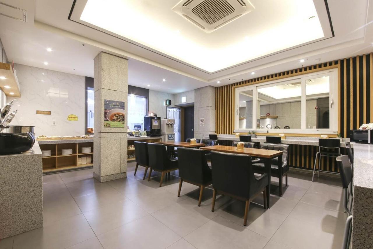 Gwangju Metropolitan City Stay Hotel מראה חיצוני תמונה