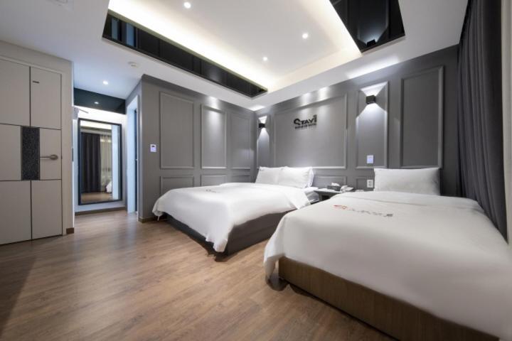 Gwangju Metropolitan City Stay Hotel מראה חיצוני תמונה