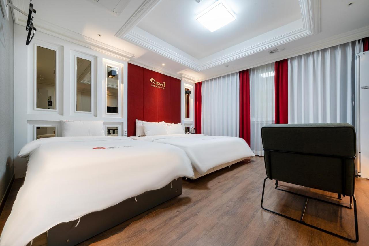 Gwangju Metropolitan City Stay Hotel מראה חיצוני תמונה