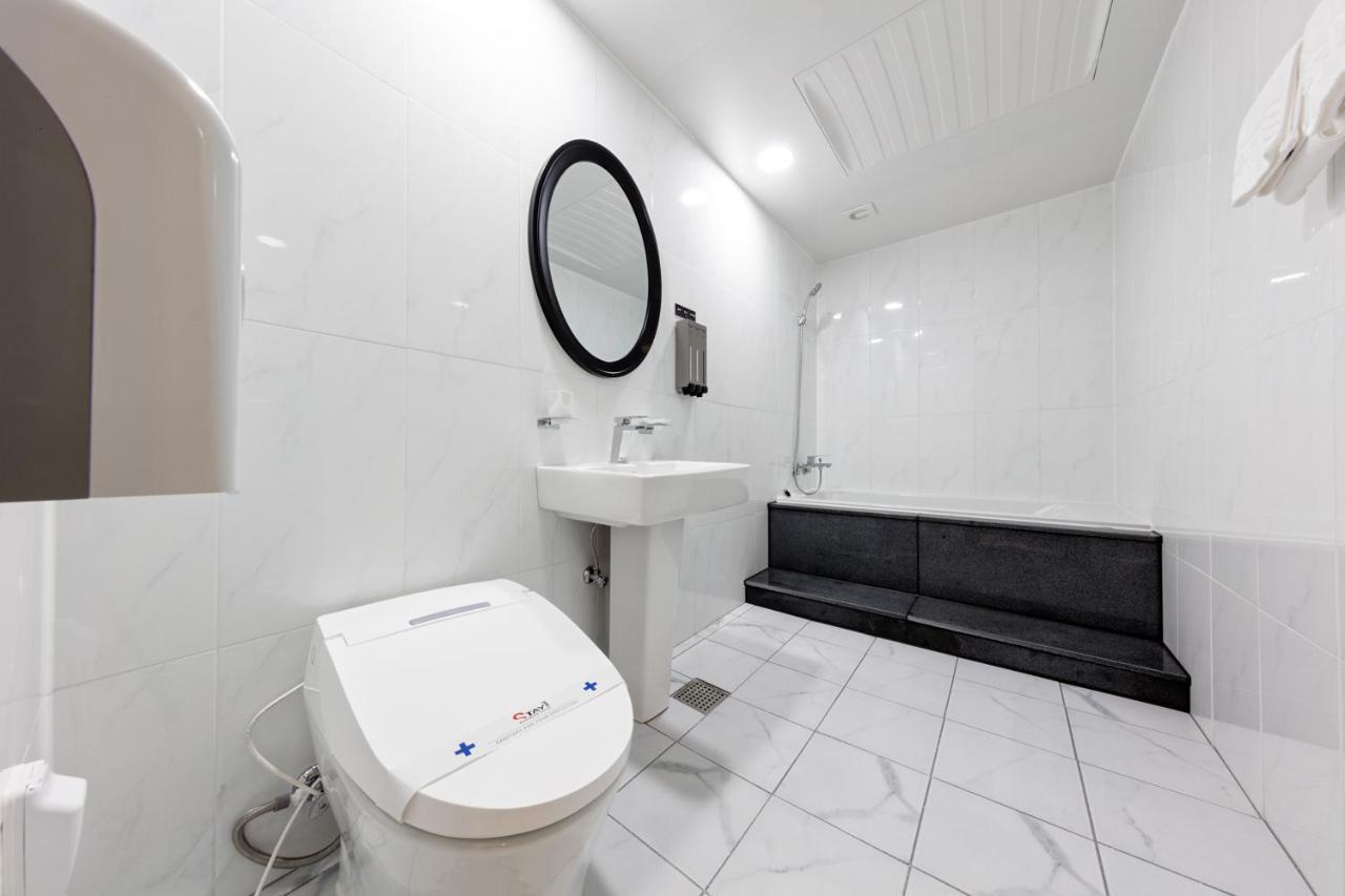 Gwangju Metropolitan City Stay Hotel מראה חיצוני תמונה