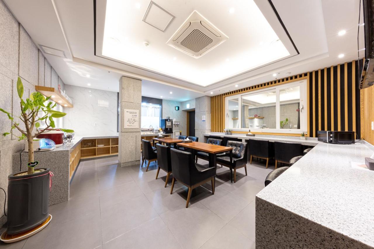 Gwangju Metropolitan City Stay Hotel מראה חיצוני תמונה
